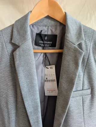 Americana blazer gris Stradivarius Talla XS
