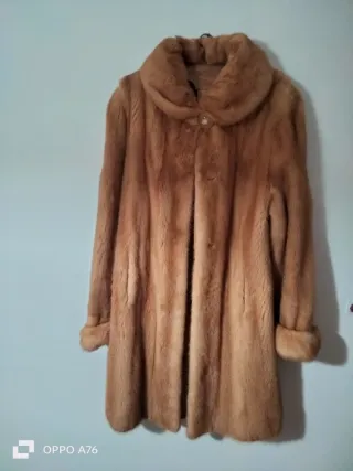 Abrigo de piel color beige/marrón