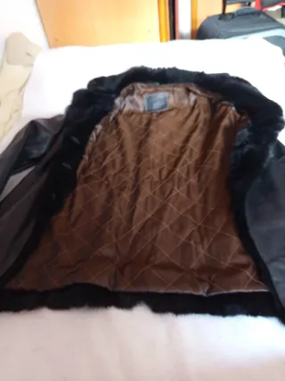 Abrigo de piel negro T 48