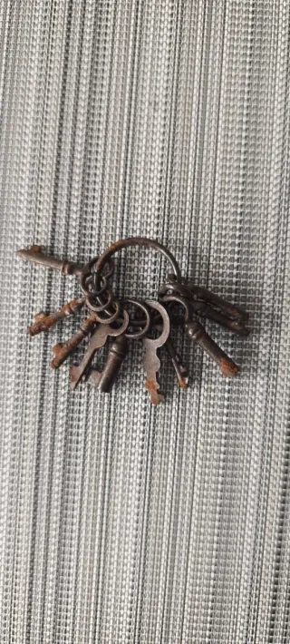 Set di chiavi antiche