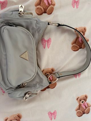 Bolso Guess Gris