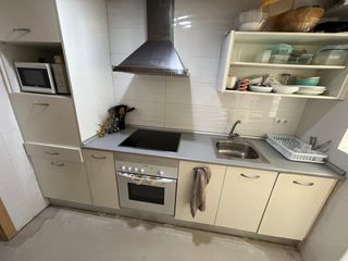 Muebles de Cocina Beige y Blanco