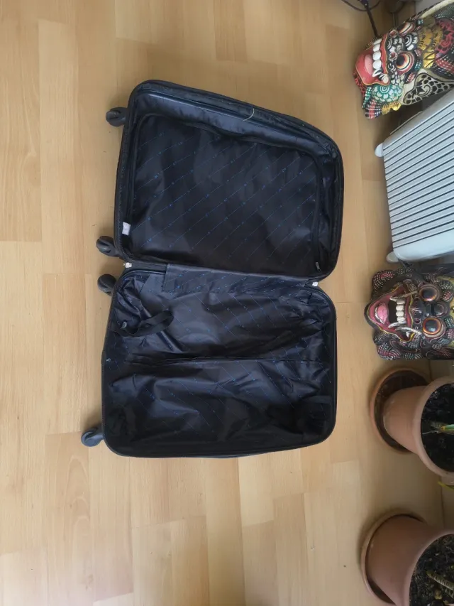 Valigia trolley rigida grande a 4 ruote