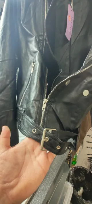 Chaqueta polipiel negra Lily Rose