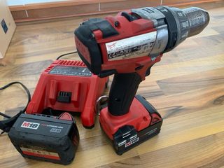 Trapano a percussione Milwaukee M18