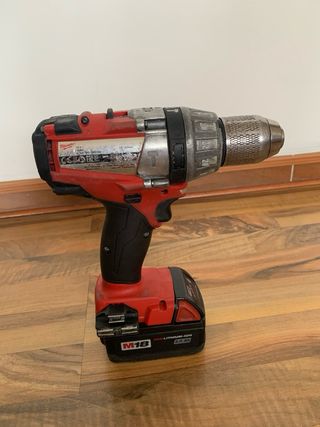 Trapano a percussione Milwaukee M18
