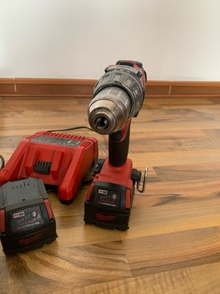 Trapano a percussione Milwaukee M18