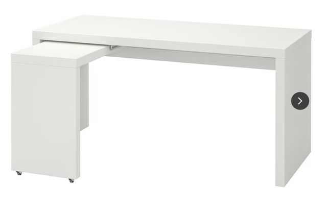 Escritorio blanco extensible con cajonera