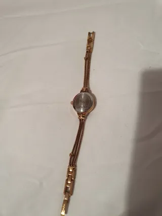 Reloj Julius Dorado y Blanco