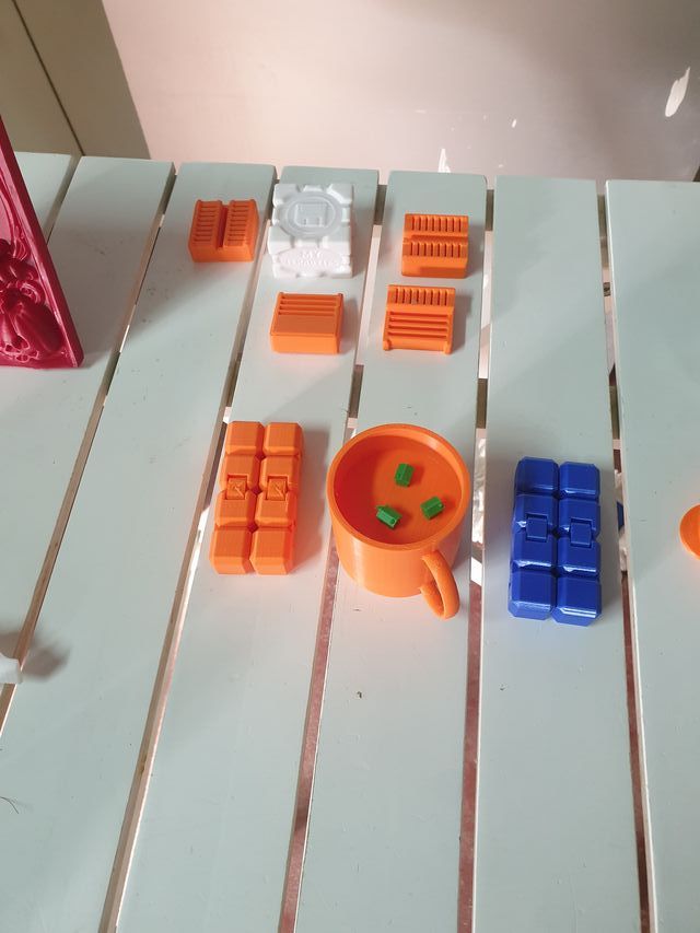 Lote 7:  8 figuritas 3D de plástico PLA a elegir.