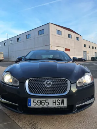 Jaguar XF 2011