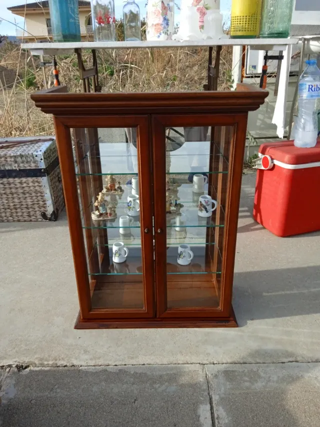 Vitrina madera y cristall