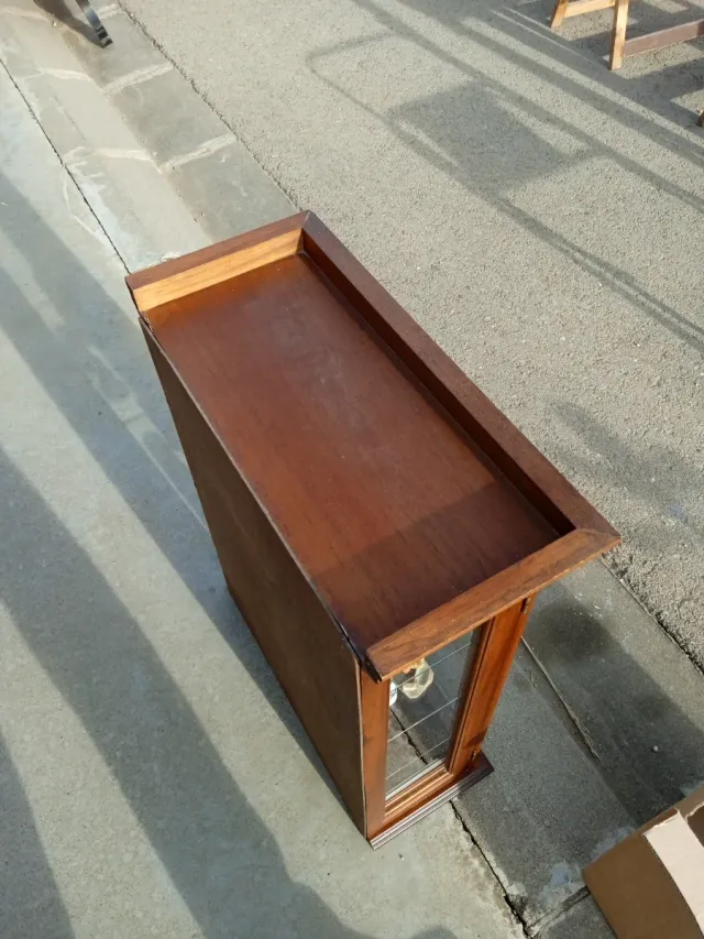 Vitrina madera y cristall