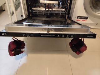 Lavavajillas AEG ComfortLift integrable (84x60 cm)