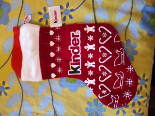 Calza Kinder Rossa con Decorazioni Natalizie