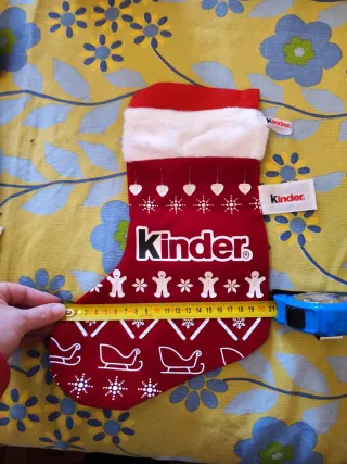 Calza Kinder Rossa con Decorazioni Natalizie