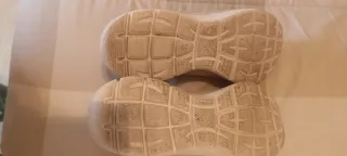 Skechers Memory Foam Beige y Rosas