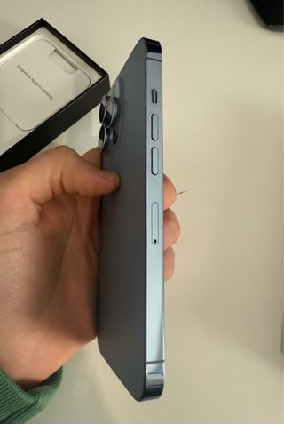 iPhone 13 Pro 128GB Azul + fundas con logo Apple