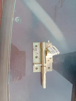 Cerrojo de seguridad metálico