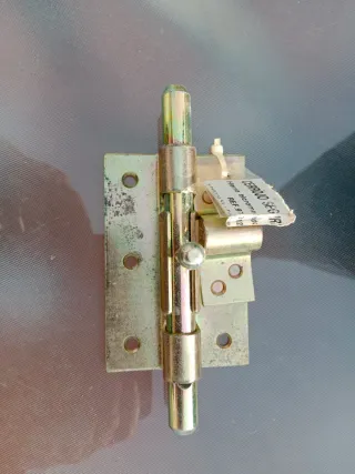 Cerrojo de seguridad metálico