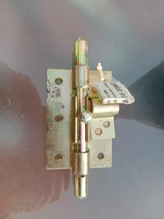 Cerrojo de seguridad metálico