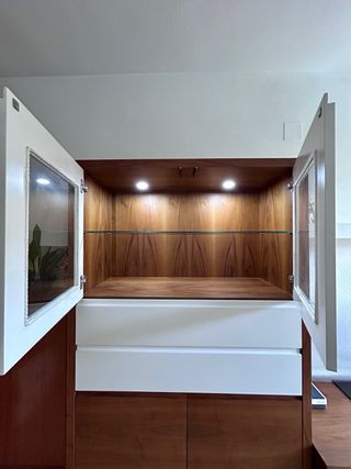 Armario vitrina nogal