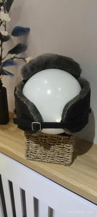 Gorro de nieve negro y gris