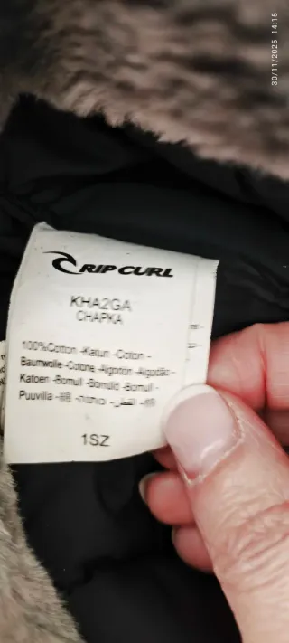 Gorro de nieve negro y gris