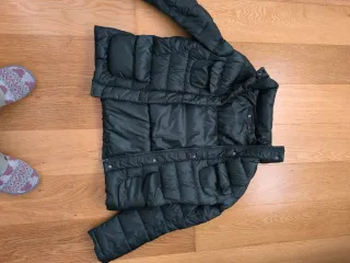 Chaqueta corta plumas Uniqlo