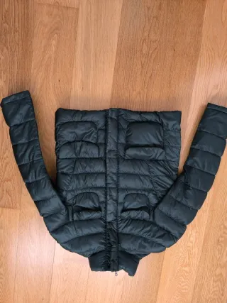 Chaqueta corta plumas Uniqlo