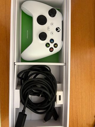 Xbox Series S 1TB Bianca + Controller + Cuffie