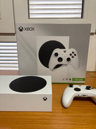 Xbox Series S 1TB Bianca + Controller + Cuffie