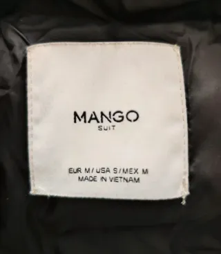 Abrigo plumífero Mango negro con capucha