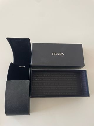 Gafas de sol Prada negras originales