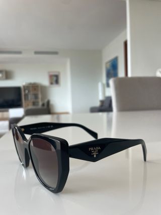Gafas de sol Prada negras originales