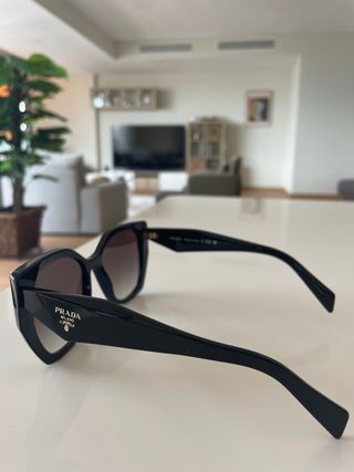 Gafas de sol Prada negras originales