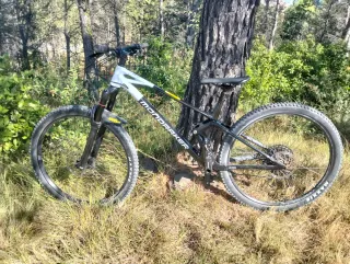 Bicicleta Doble Suspensión Mondraker