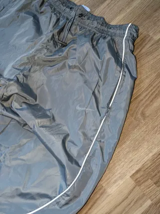 Pantalón chándal Nike gris