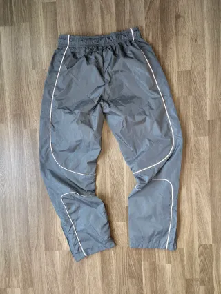 Pantalón chándal Nike gris