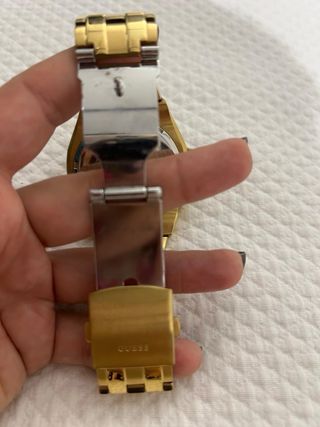 Reloj Guess Dorado edición Top Gun