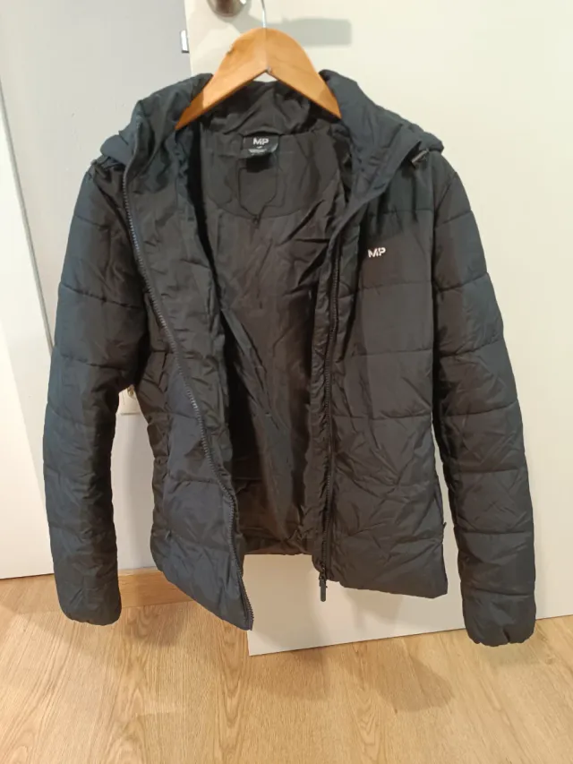 Plumas ligero mujer Myprotein negro.