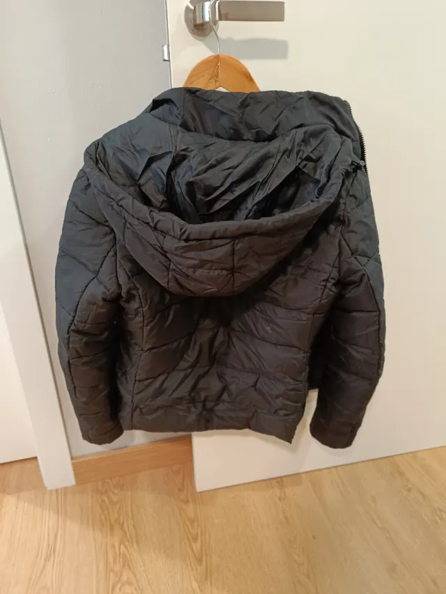 Plumas ligero mujer Myprotein negro.