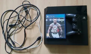 PS4 (PlayStation 4) Negra con Mando + Juego UFC 3