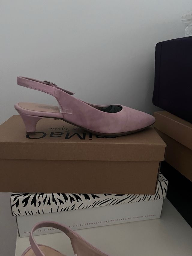 Zapatos salón ante rosa destalonados