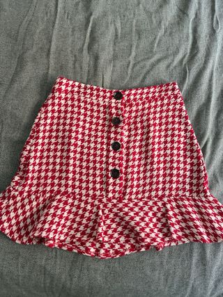 Falda pata de gallo roja y blanca