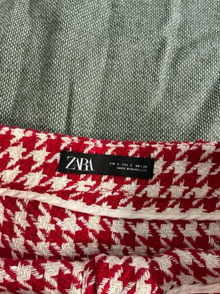 Falda pata de gallo roja y blanca