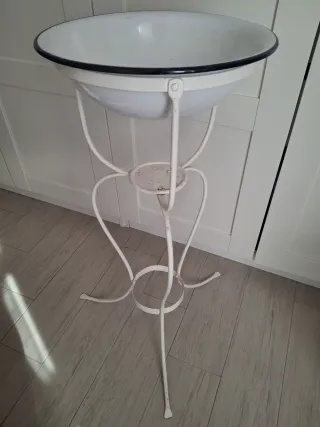 Antico porta catino in ferro battuto