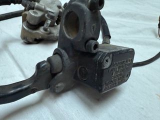 Maneta Derecha + Pinza Brembo + Latiguillo Majesty