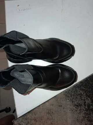 Stivaletti Zara Pelle neri