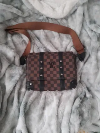 Riñonera Louis Vuitton Marrón